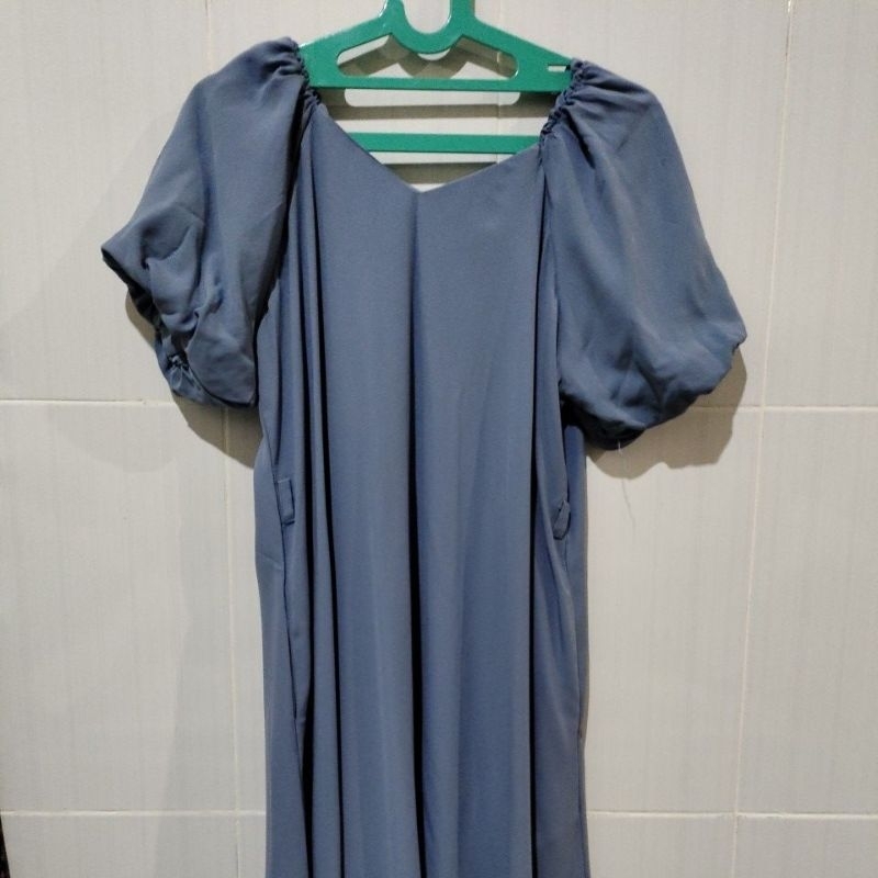 Dress Panjang Biru Lengan Balon Pendek