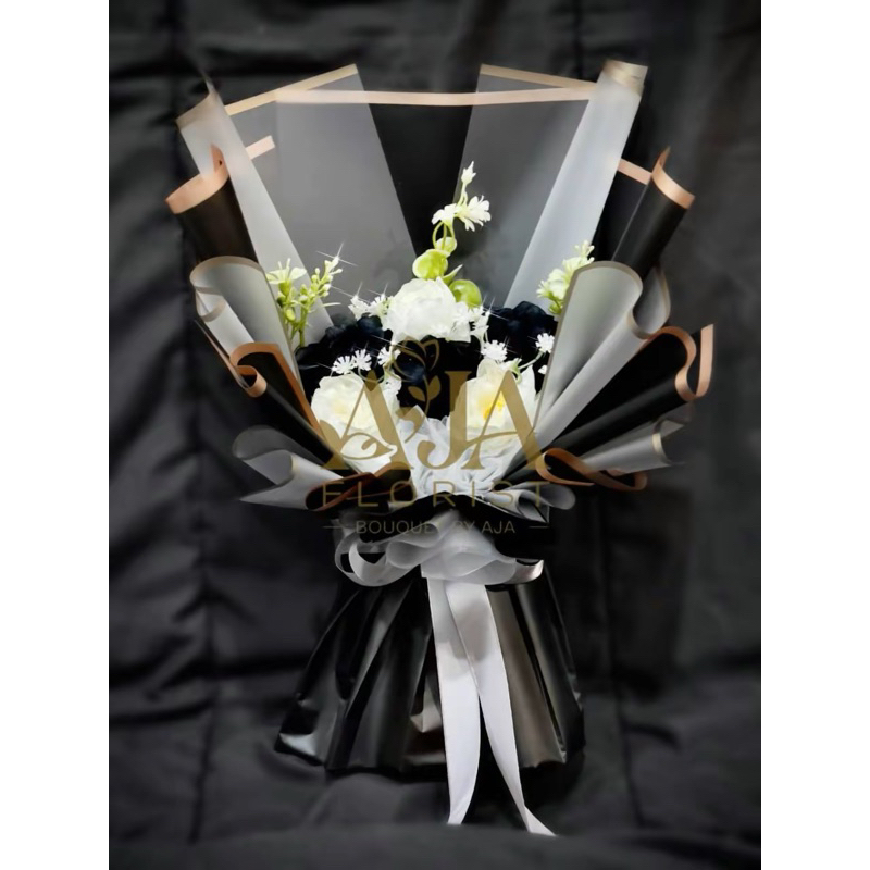 AJA florist - Bouquet bunga mawar hitam putih artifical elegant