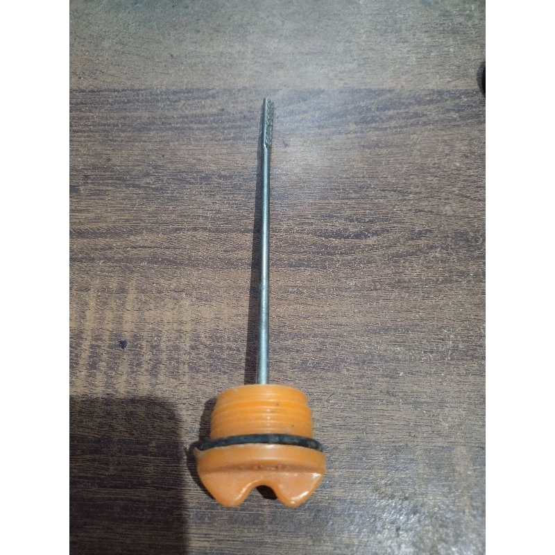 ukuran oil/oil dispstik/tutup oil mesin Yanmar TS 105