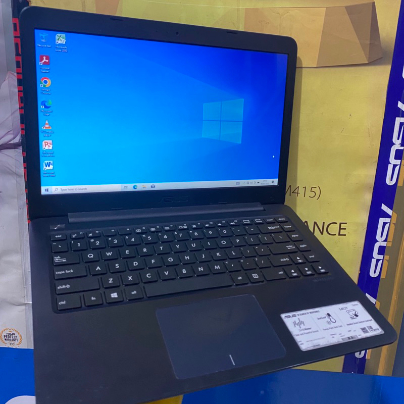 Laptop asus E402y slim second