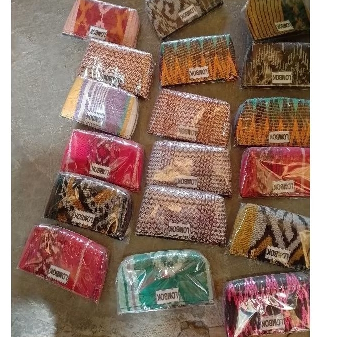 Dompet tenun lombok/ pouch tenun songket