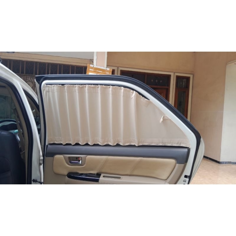 Gorden/Tirai Mobil Fortuner '08-15