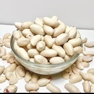

kacang kupas mentah ukuran jumbo 1kg