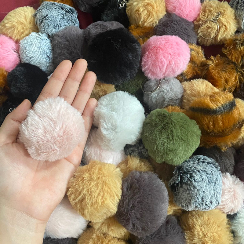 Pompom Sedang 5 cm Gantungan Bulu Pompom Warna