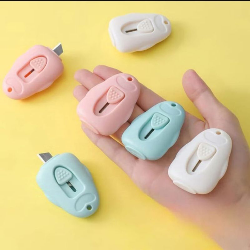 

Cutter Mini Berkarakter Pisau Cutter Pembuka Paket