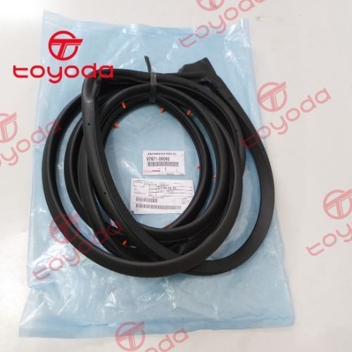 KARET PINTU BELAKANG/ INNOVA REBORN