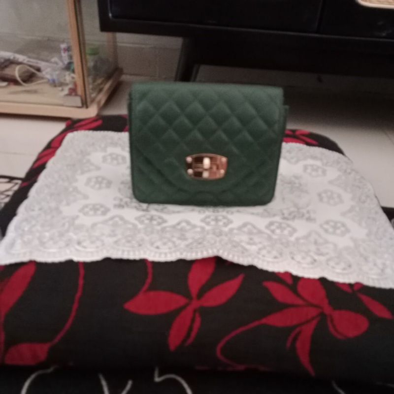 tas slempang/sling bag hijau botol