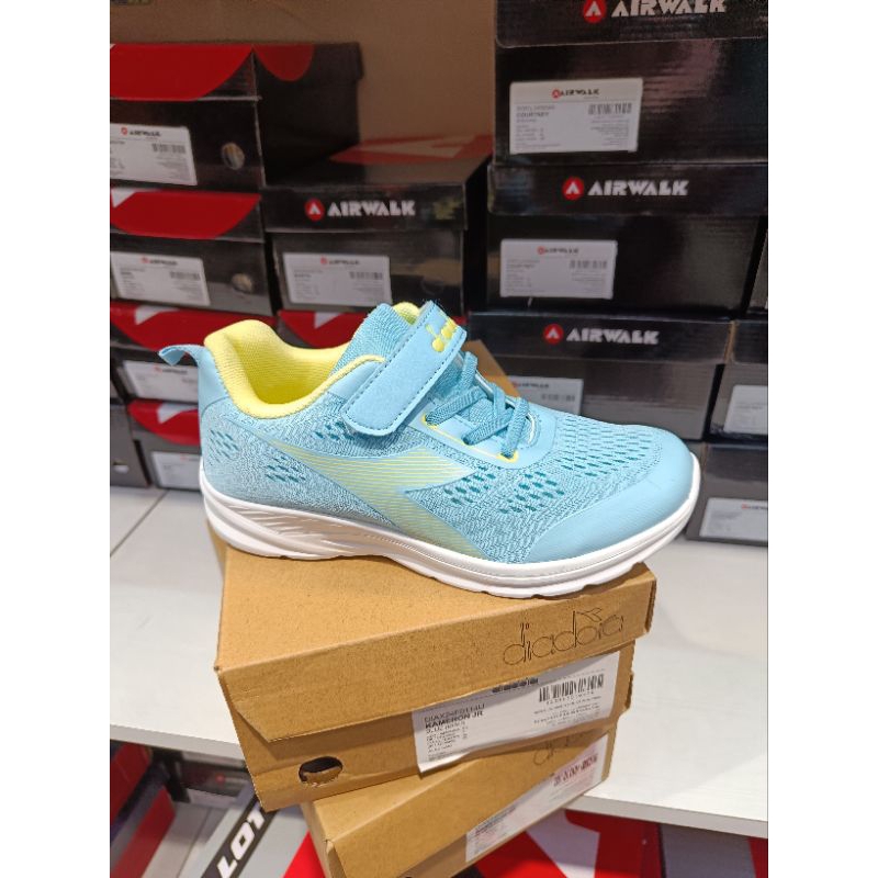 SEPATU DIADORA ANAK