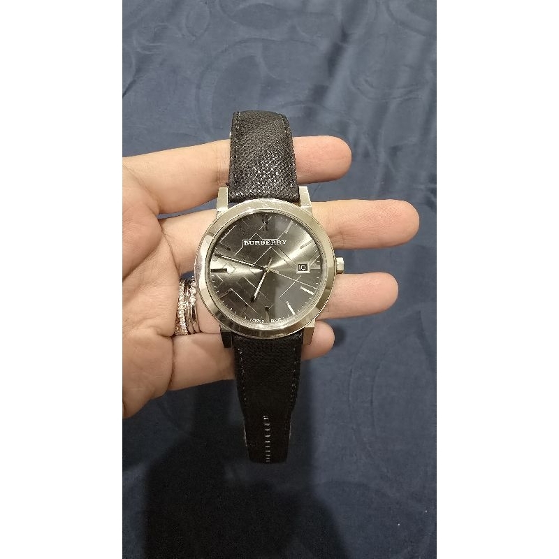 Jam Burberry preloved 100% ori
