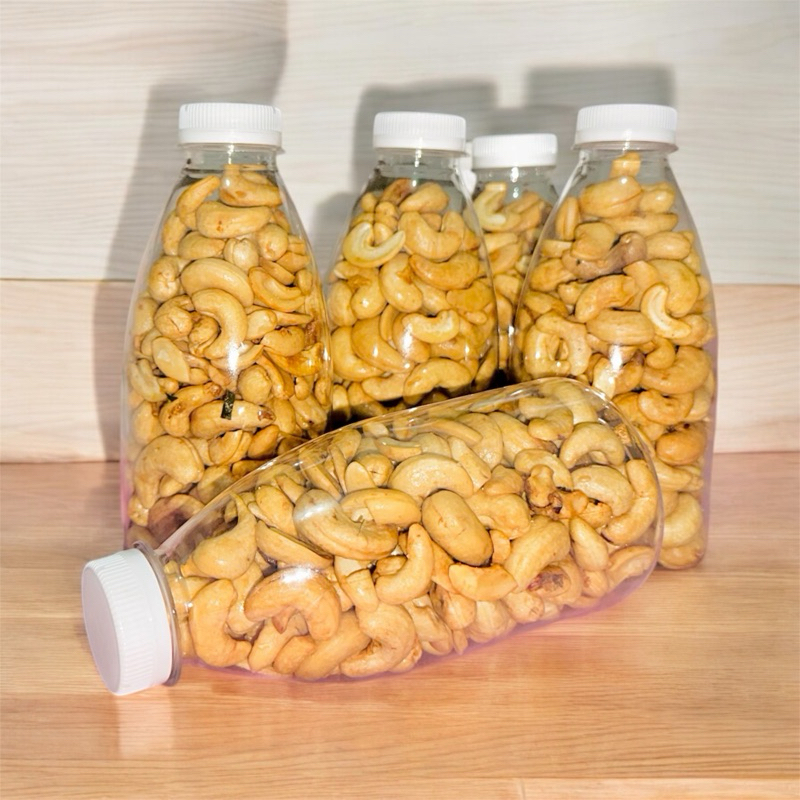 

jajanan nayami mede gurih bawang putih daun jeruk ulekan yummy