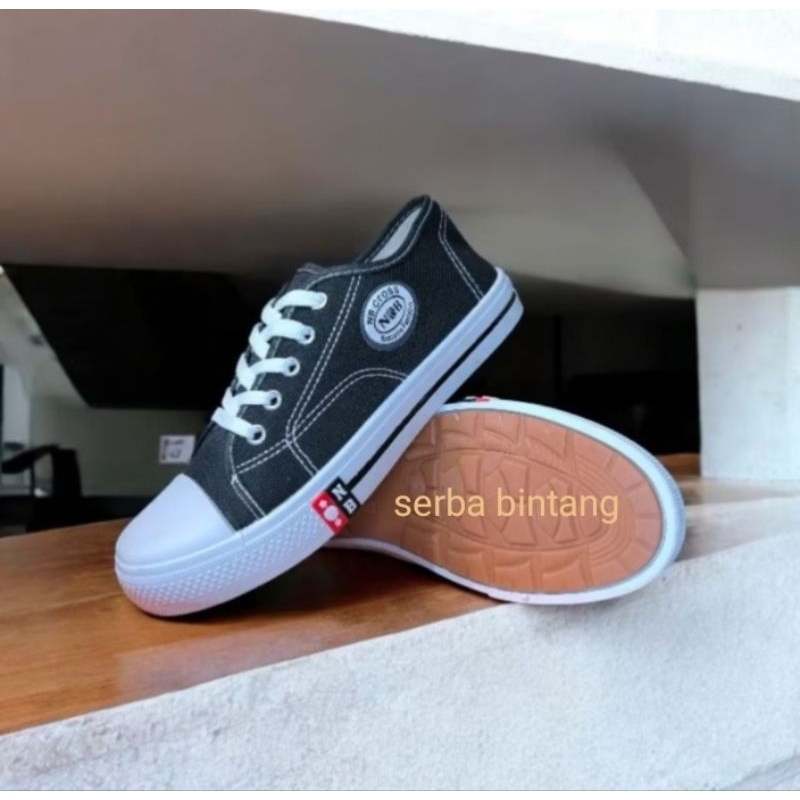 sepatu sekolah nb sol kuning  pendek/law sepatu sekolah SD/SMP/SMA nb pendek sol kuning tali