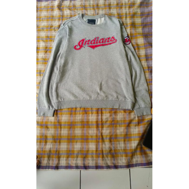 MLB Indians crewneck