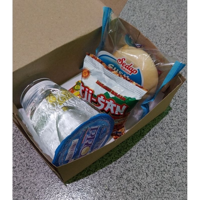 

Snack Box/ Snack Kotakan