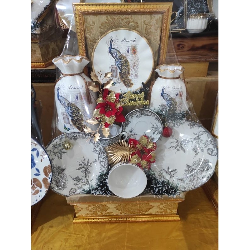 

Parsel Teaset / Hampers Pecah Belah Imlek - Natal - Lebaran 2025