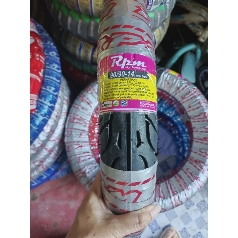 Ban motor matic belakang 90/90 R 14 RPM