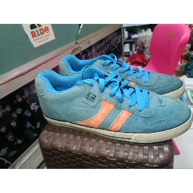 sepatuGlobe