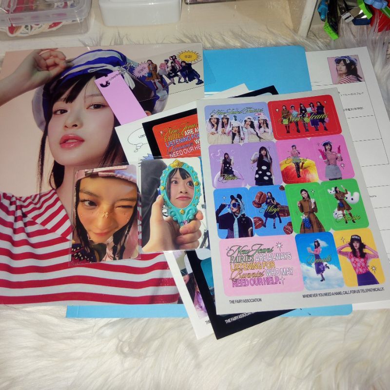 [READY] OFFICIAL PHOTOCARD NEWJEANS HANNI KACA & HANNI WINK SEASON GREETING 2025/SG25 [BACA DESK]