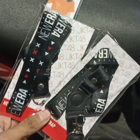 

Lanyard JKT48 NEWERA (BARU)