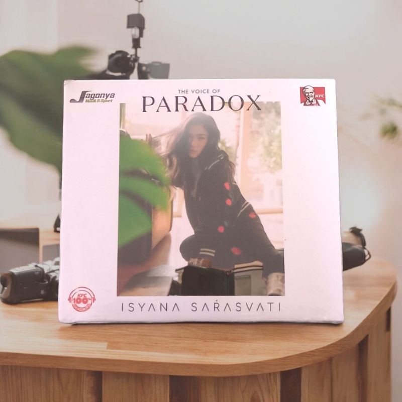 KASET CD / VCD ISYANA SARASVATI ALBUM PARADOX ORIGINAL