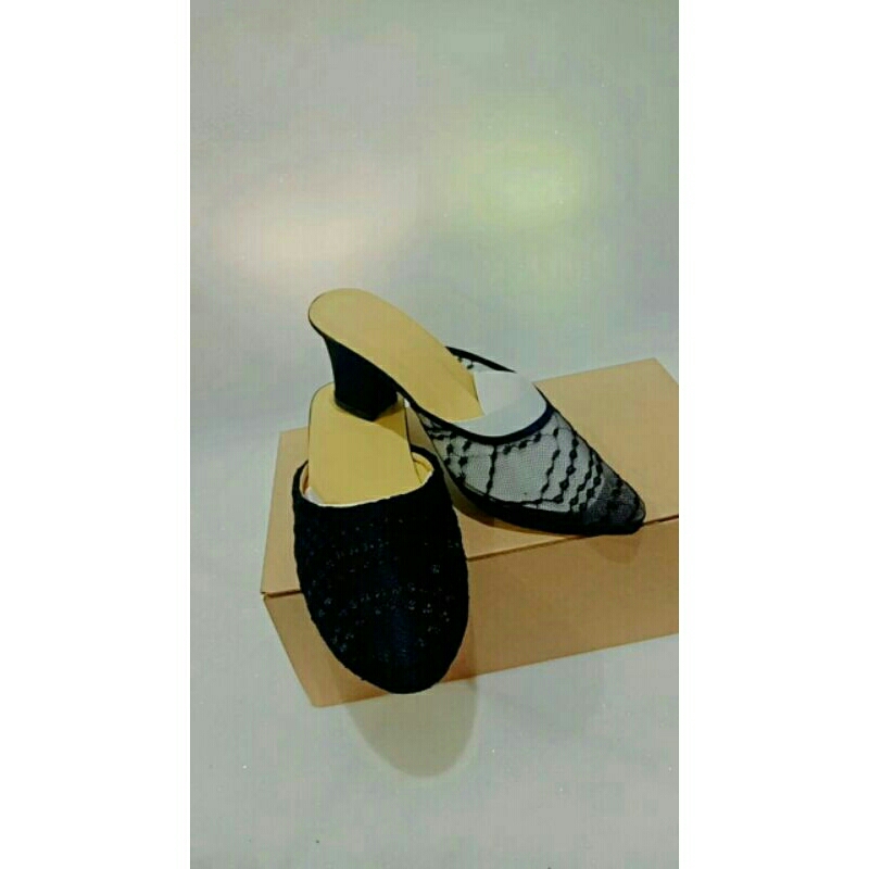 sendal selop cople pengantin pria dan wanita model brukat