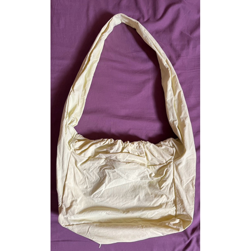 Measure Pleasure - onigiri sling bag