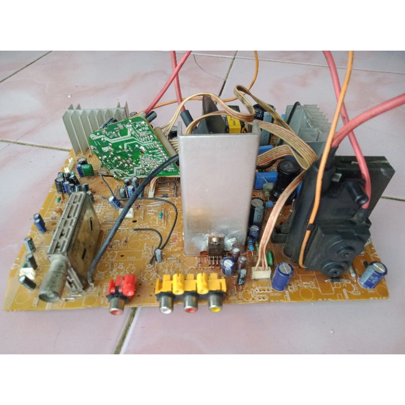 Mesin tv tabung 21 inch polytron Slim