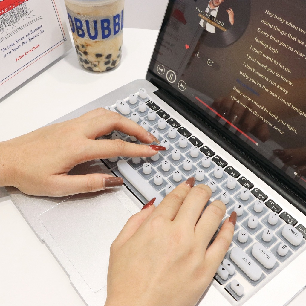 Pelindung Keyboard Macbook Air Pro Universal Long Nails Wanita Cover Keyboard Macbook Keyboard