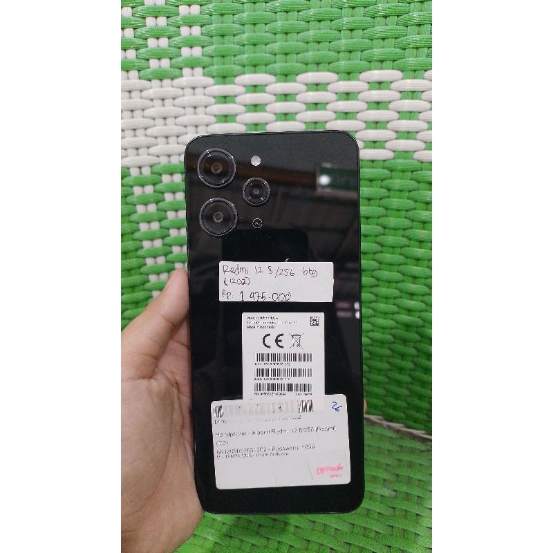 hp second redmi 12 8/256 batangan