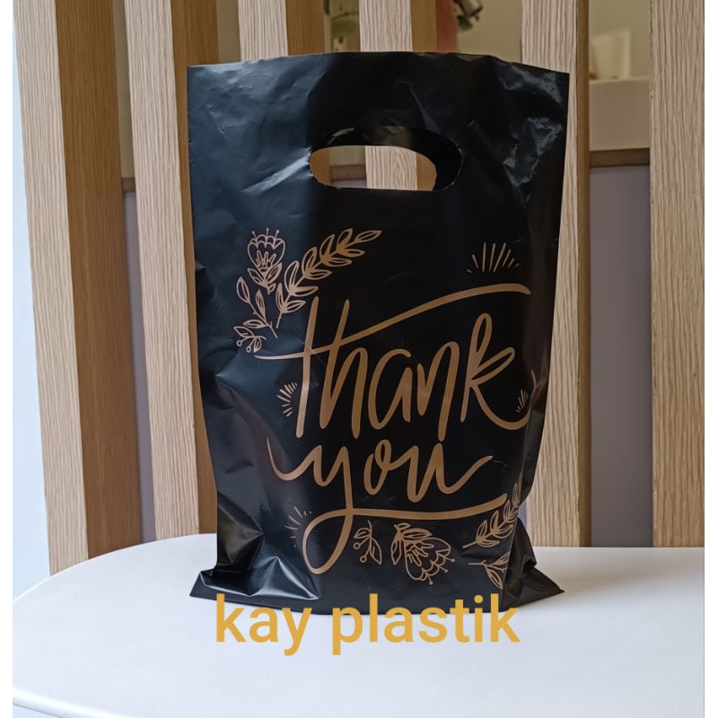 

Kantong kresek oval thank you sablon emas 20 x 30