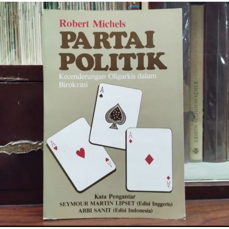 

Buku Politik