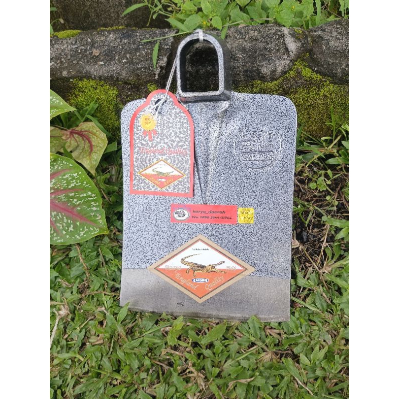 CANGKUL CAP BUAYA EMAS CARMEN ENGLAND QUALITY