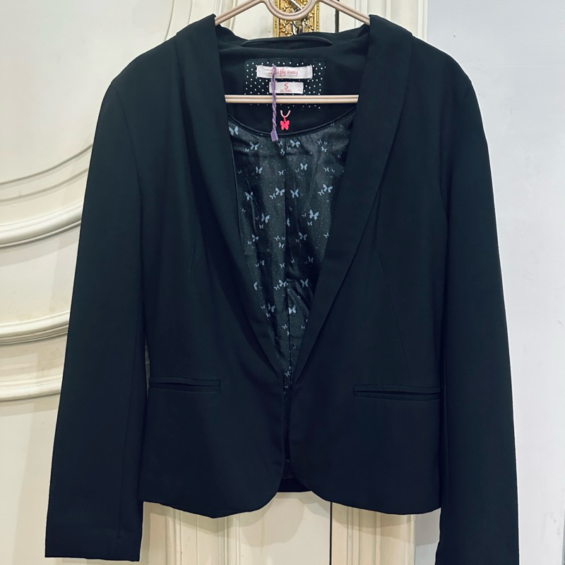 Blazer Bershka Black Wanita Jas Bershka Hitam size S (preloved like new)