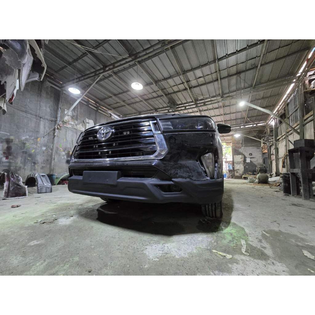 bodykit innova venturer 2022 2023 2024 2025 BODYKIT VENTURER