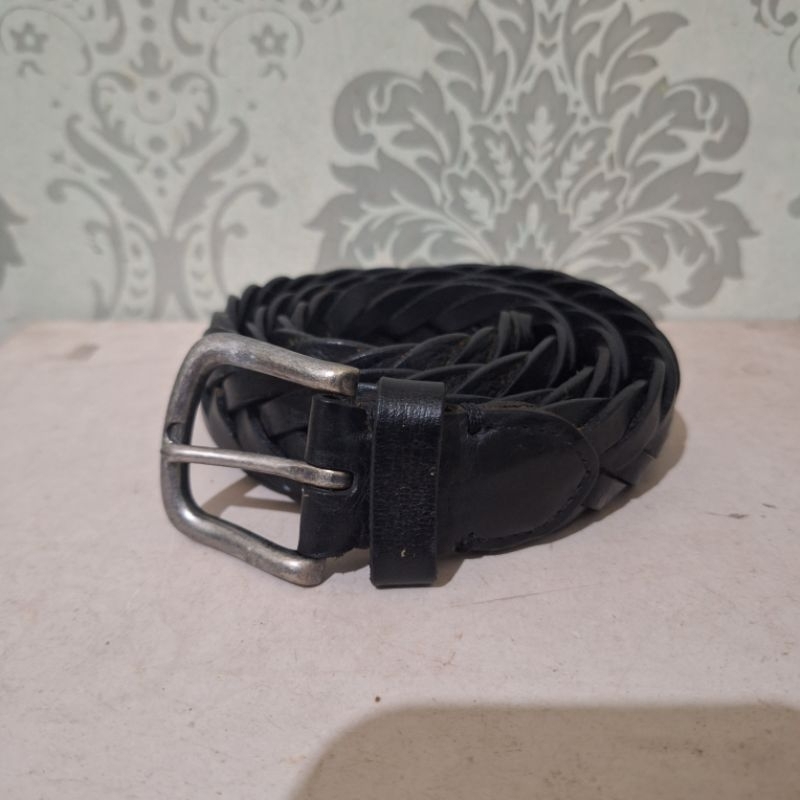 sabuk ikat pinggang uniqlo preloved