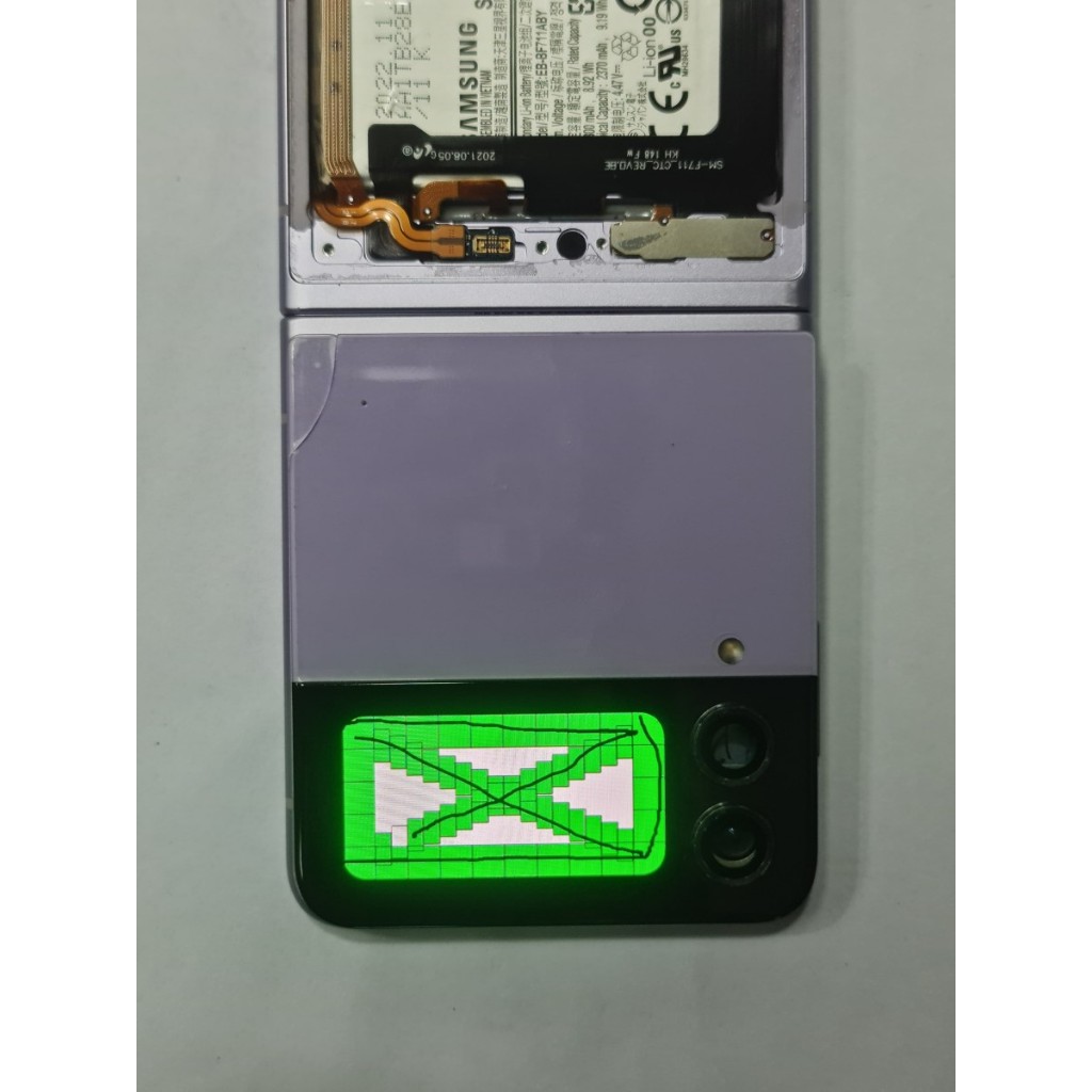 LCD SAMSUNG GALAXY F721 - FLIP 4 DEPAN ORIGINAL (2ND) SECOND MINUS BACKGLASS PATAH