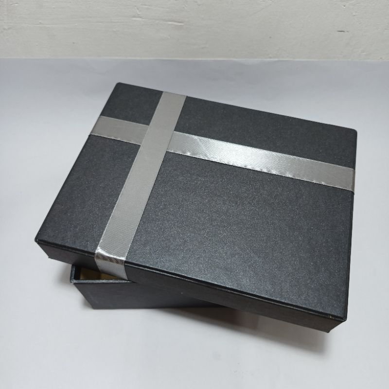 

Kotak Kado Gift Box 15x20x7 Kotak Hadiah Hampers Box Packaging Hadiah Box