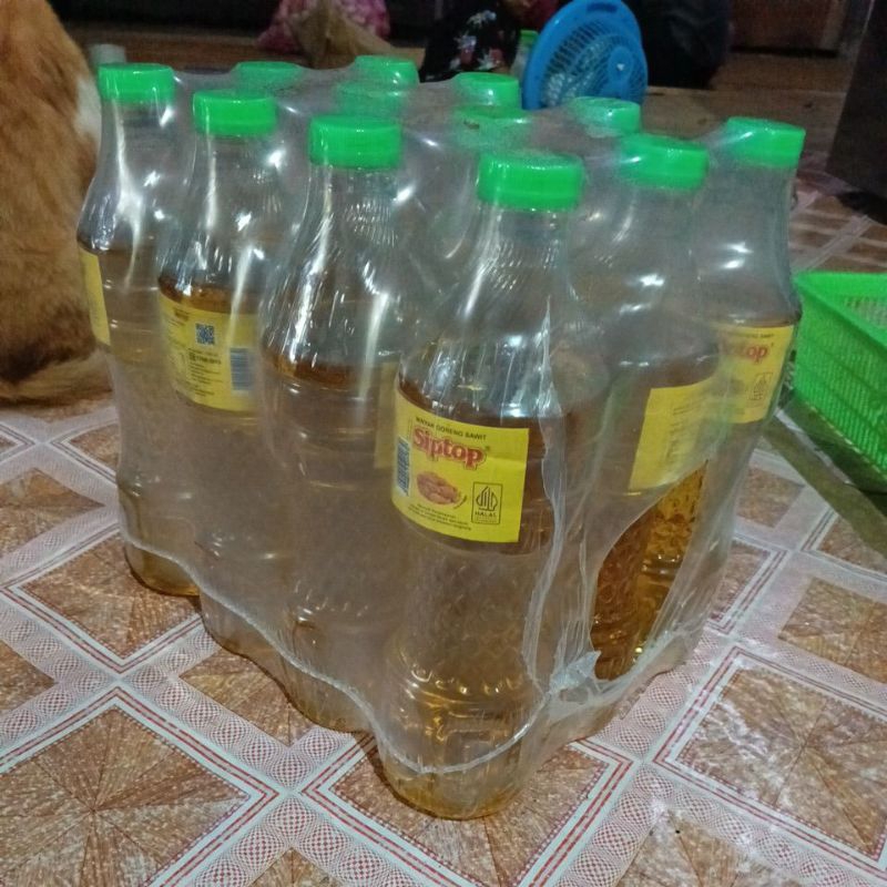 

Minyak goreng siptop 1 botol