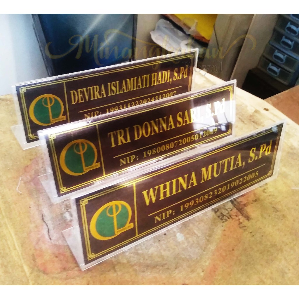 

Papan Nama Meja / Name Desk Akrilik