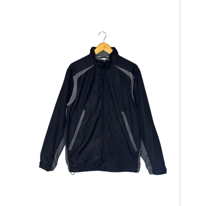 Jacket Nike Big Logo. Baca deskripsi untuk detailnya.