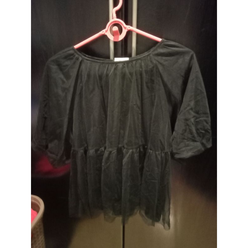 Preloved Atasan Blouse merk Hareiro warna Black lapis tile