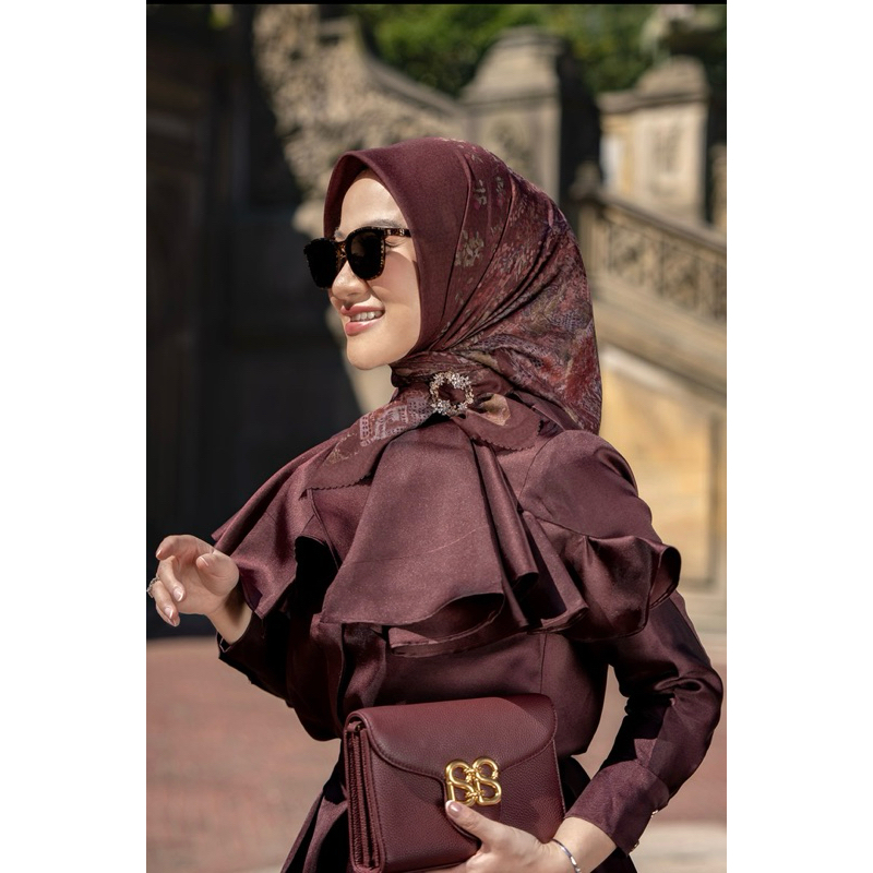 Buttonscarves New York 4 Tolerance Voal Square