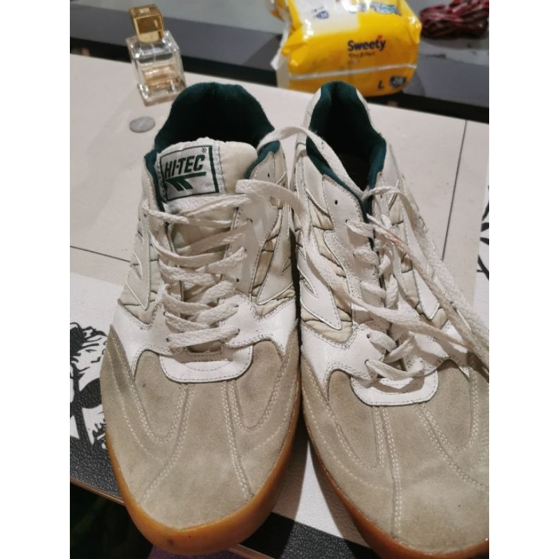 hi tec batminton sepatu size 45