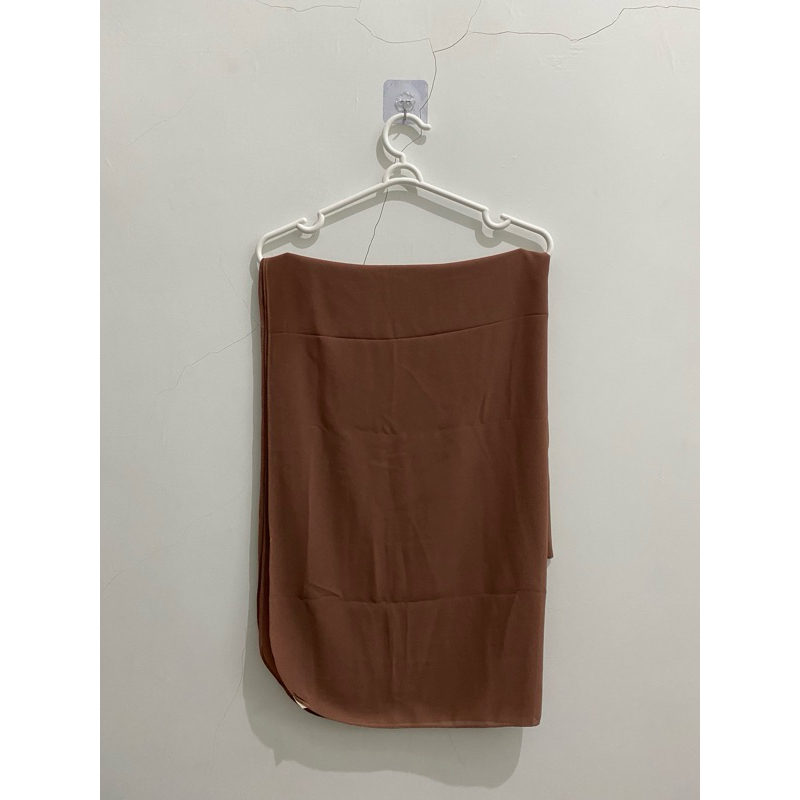 (((PRELOVED))) Pashmina Syar’i Malaysia Ceruty Ujung Oval Curve Aira Shawl