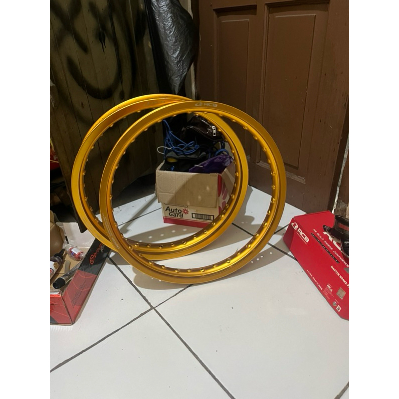 velg RCB ori uk 160/185 R17