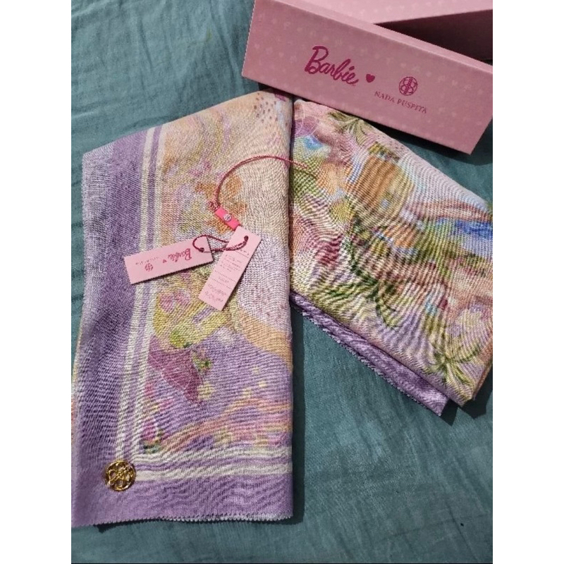 Preloved nada puspita scarf vacanza series barbie