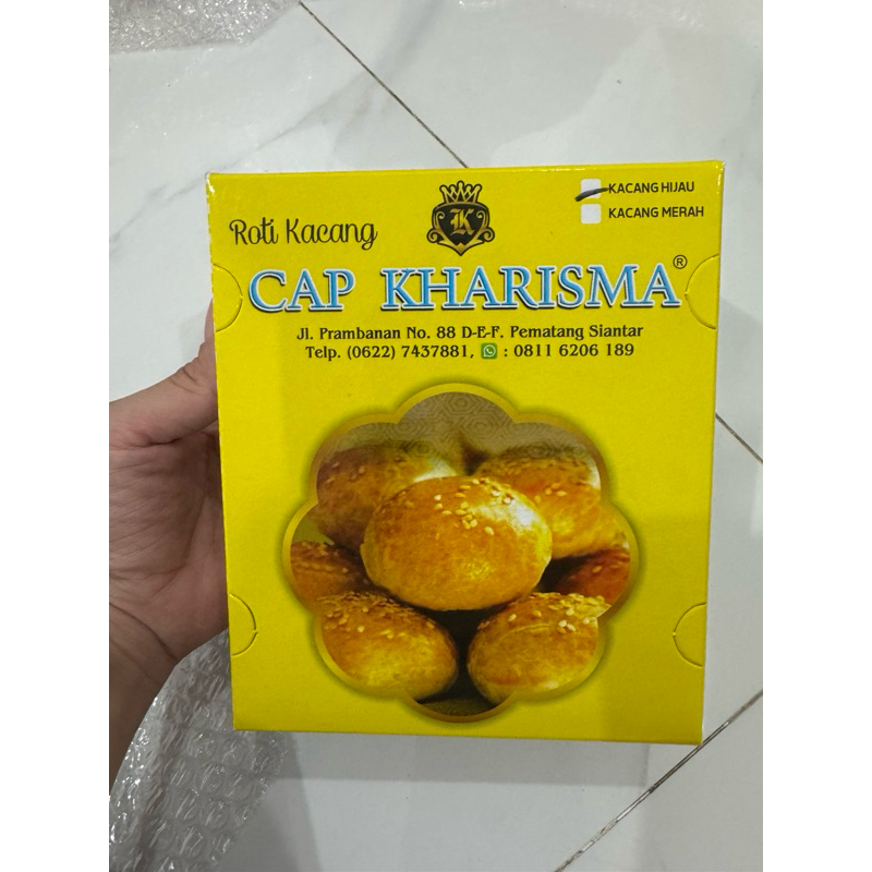 

kue kacang cap rajawali ( cap kharisma) tidak menerima komplain utk kotak terbaru!! khas tebing tinggi isi 21 pcs