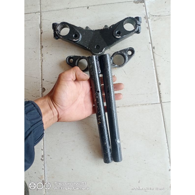 stang stir Suzuki RGR RGR set segitiga atas original STD