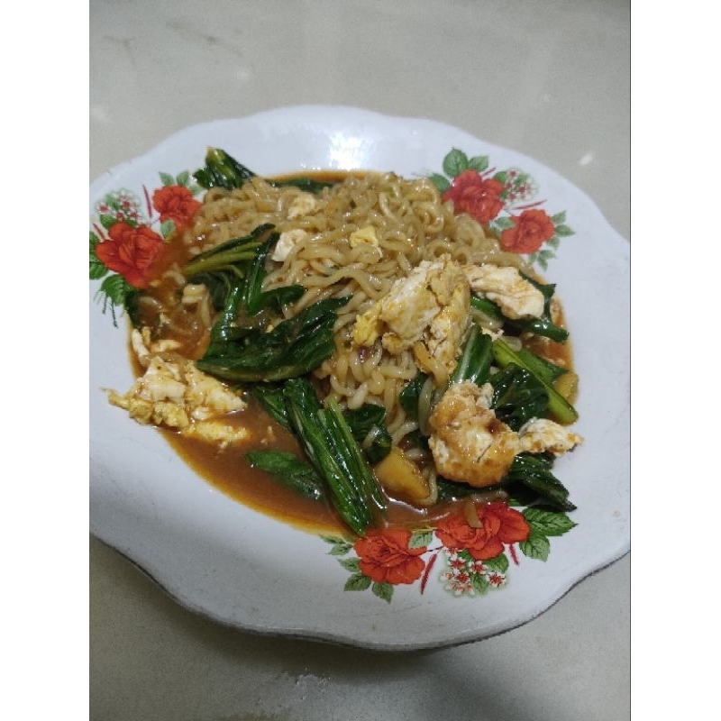 

Mie goreng Nyemek