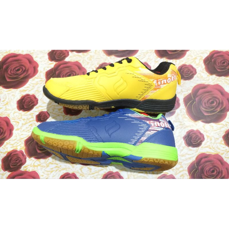 sepatu badminton finotti smash