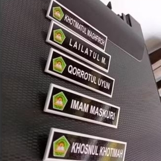 

nametage nama dada bagus awet murah